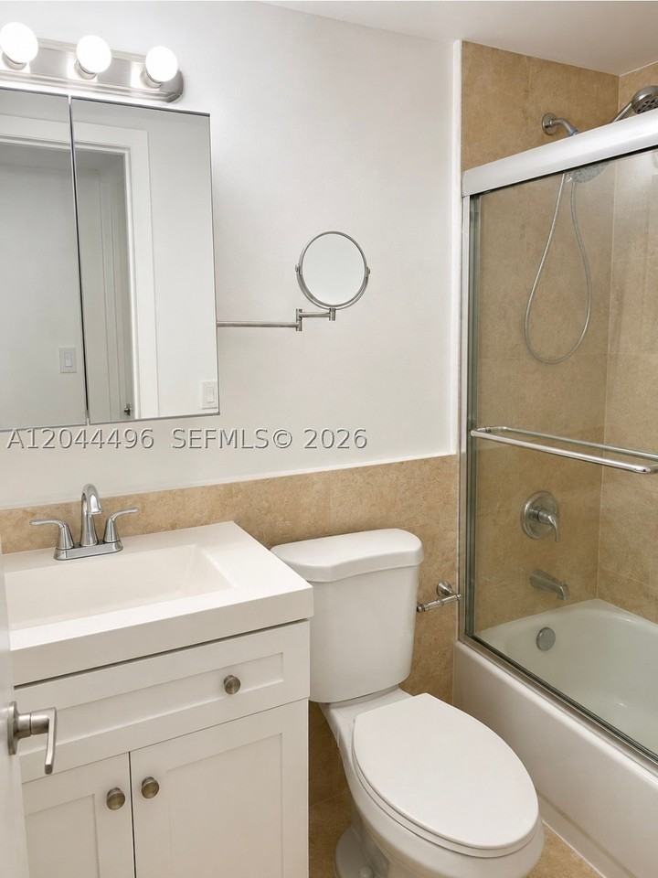 16851 Ne 35th Ave #27 - Photo 7 of 16