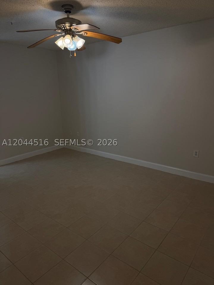 458 Ne 210th Circle Ter #101-8 - Photo 3 of 10