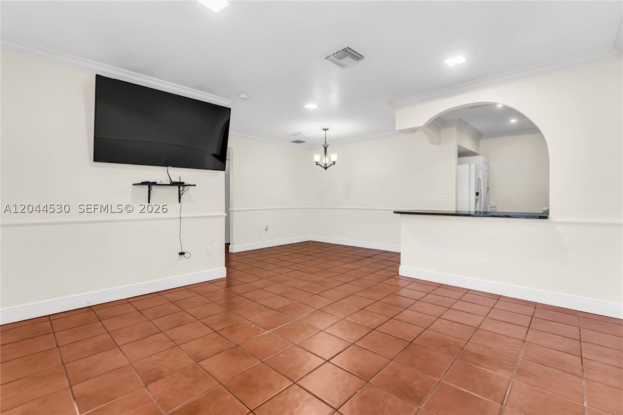 15350 Sunset Dr #24-24 - Photo 2 of 37
