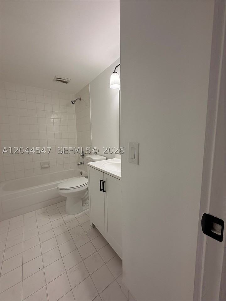 7000 Nw 173rd Dr #1805 - Photo 6 of 43