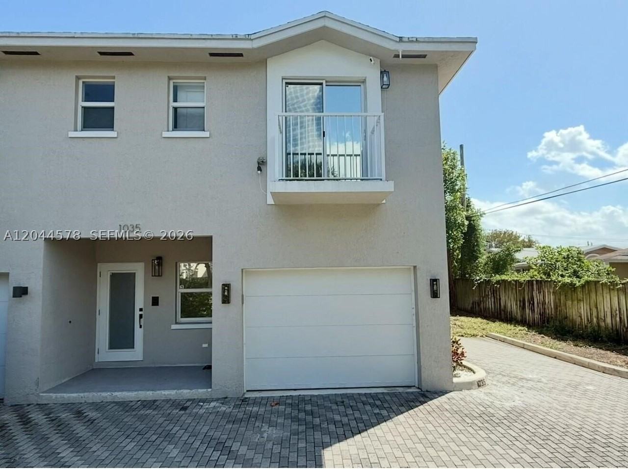 1035 Nw 2nd Ave - Photo 5 of 35