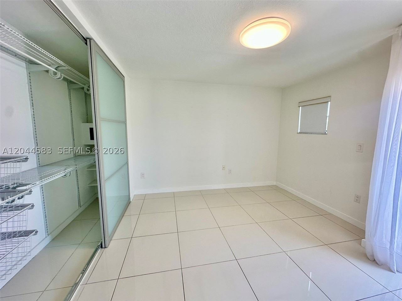 411 Sw 37th Ave #3D - Photo 6 of 17