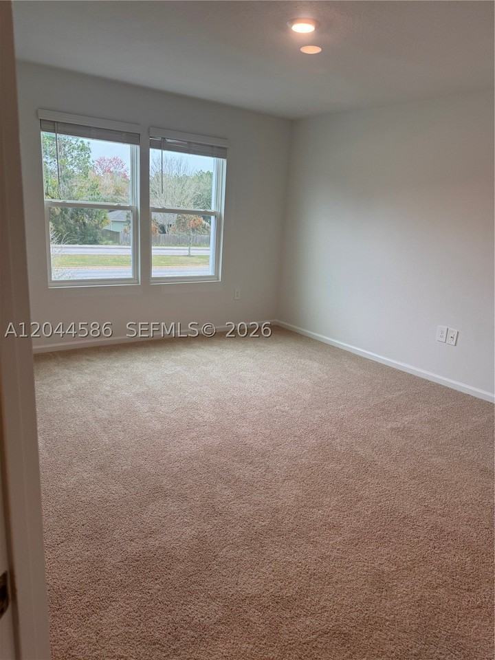 25 Redbud Rd - Photo 2 of 12