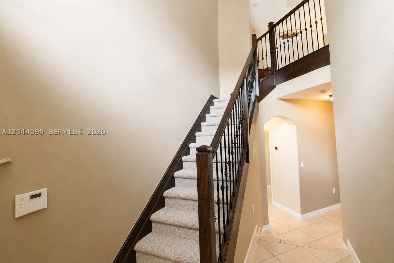13989 Sw 155th Ter - Photo 4 of 40