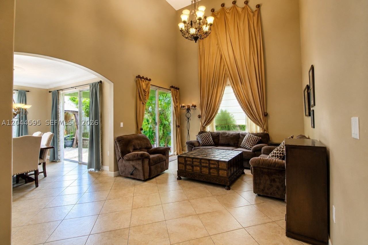 13989 Sw 155th Ter - Photo 5 of 40