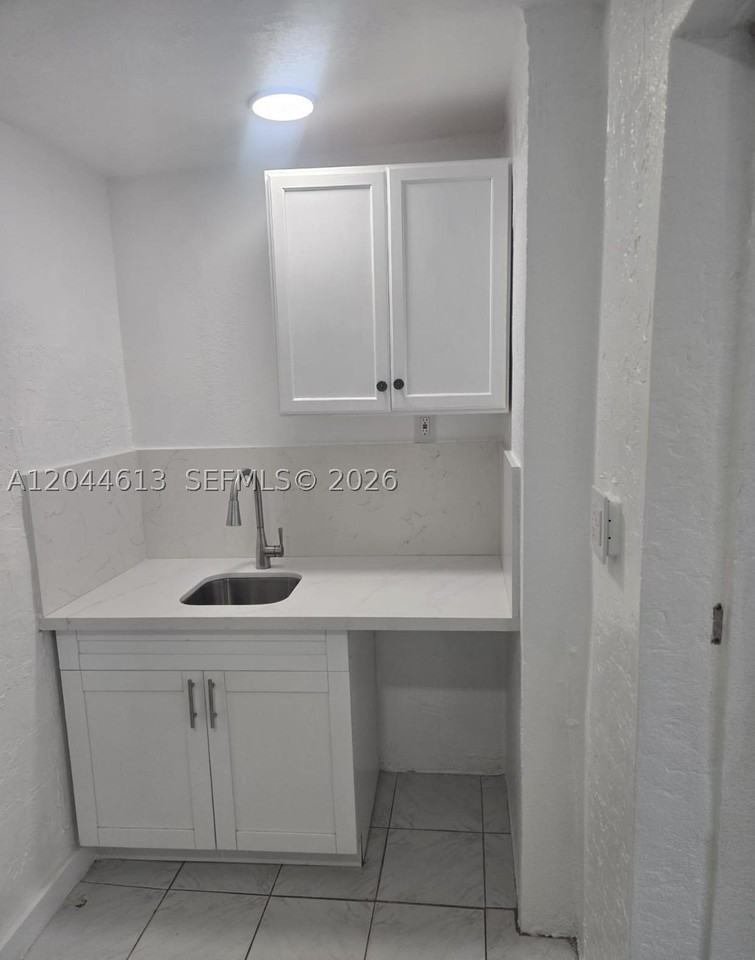 735 Sultan Ave #1 - Photo 4 of 7