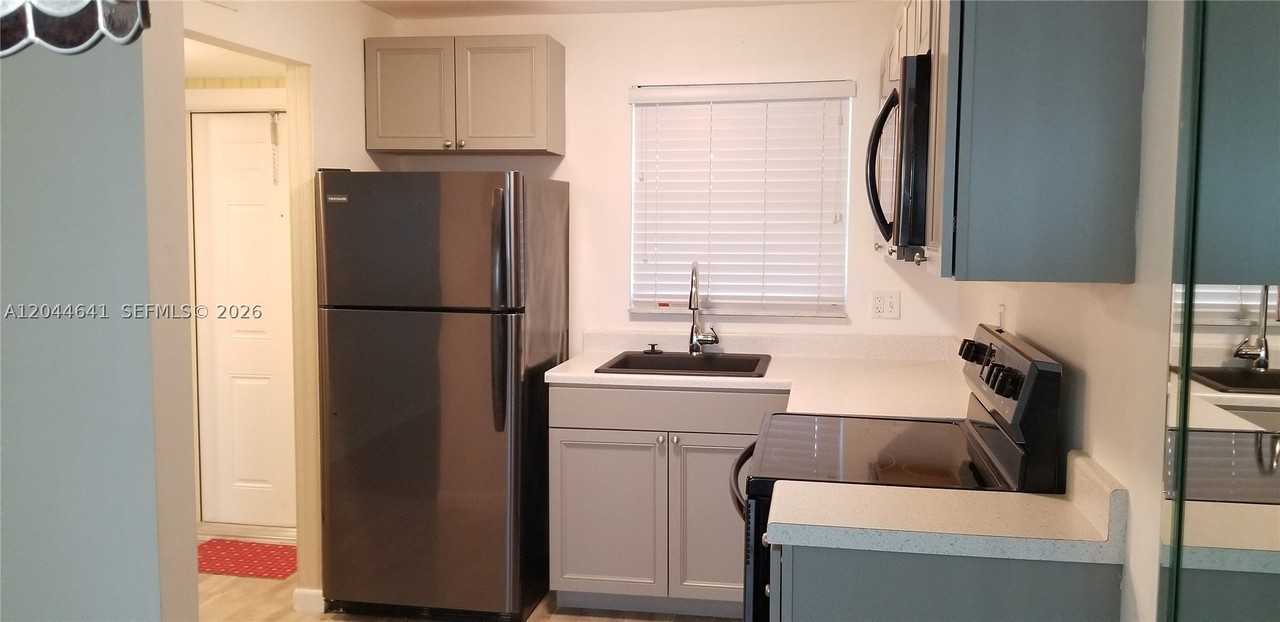 8130 Sunrise Lakes Blvd #206 - Photo 3 of 17