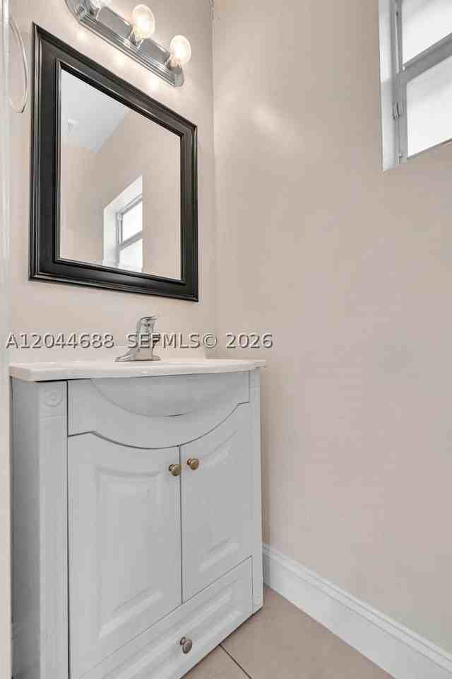 1316 Nw 3rd St #0 - Photo 5 of 26