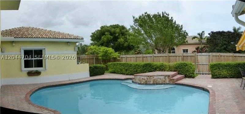 9026 Sw 160th Ter - Photo 7 of 39