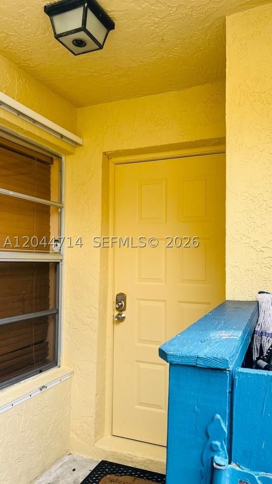 7394 Nw 34th St - Photo 5 of 30