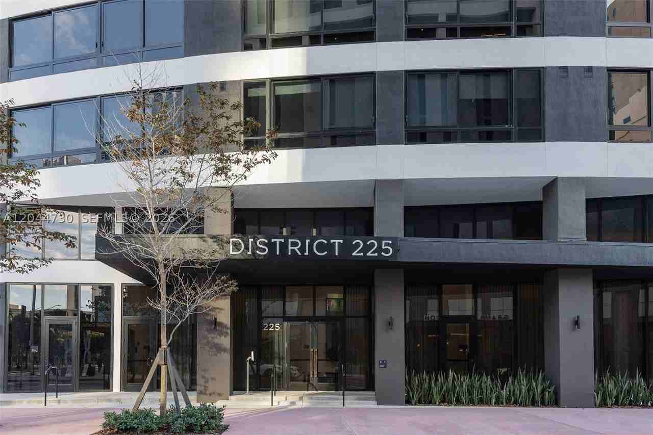 225 N Miami Ave #3412