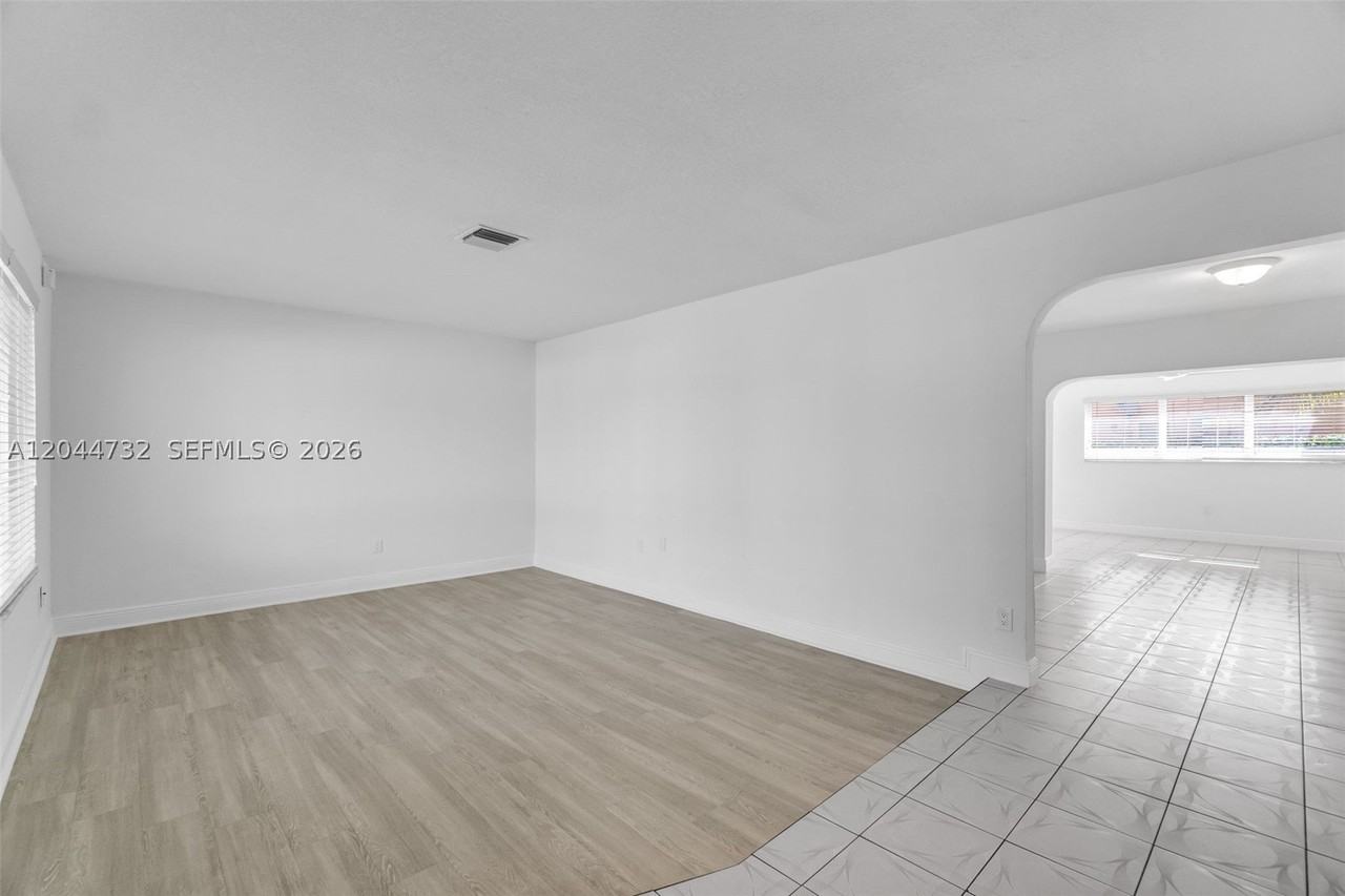 7125 Sw 93rd Ct - Photo 4 of 38