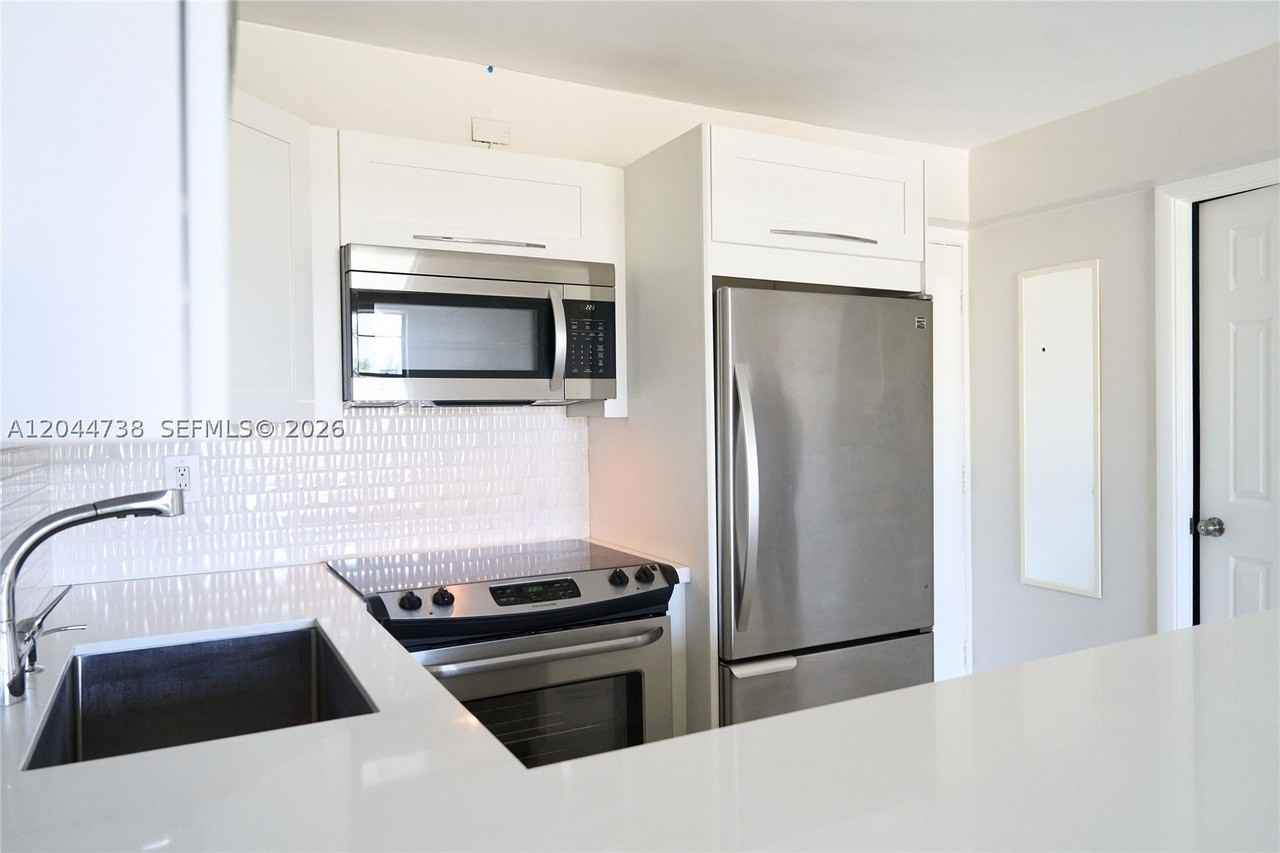 3000 N Ocean Blvd #407 - Photo 4 of 18