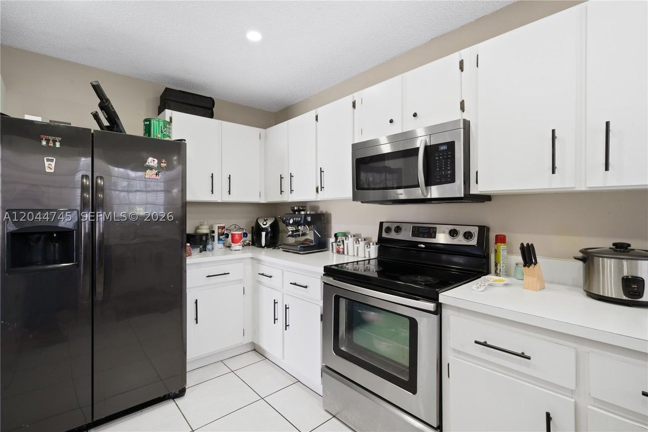 14606 Sw 122nd Pl #14606 - Photo 7 of 45
