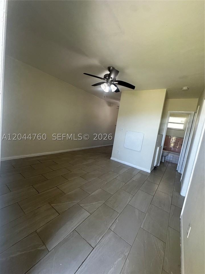 26445 Sw 139th Ave #26445 - Photo 5 of 23