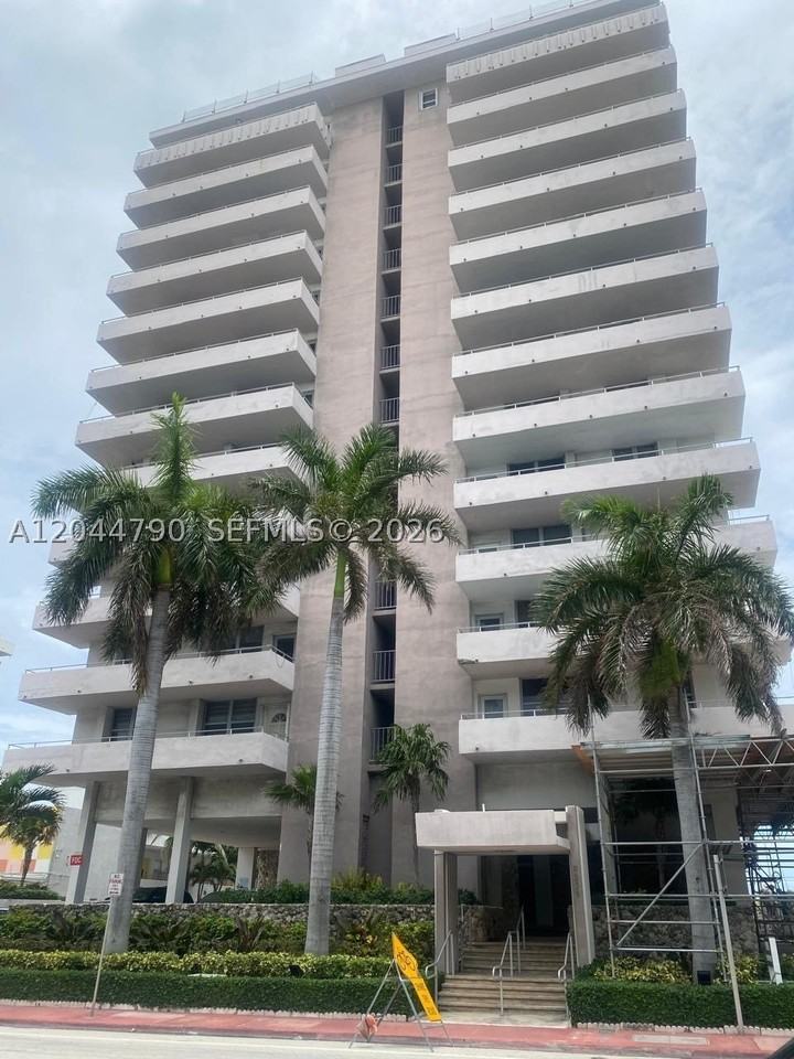 9225 Collins Ave #303
