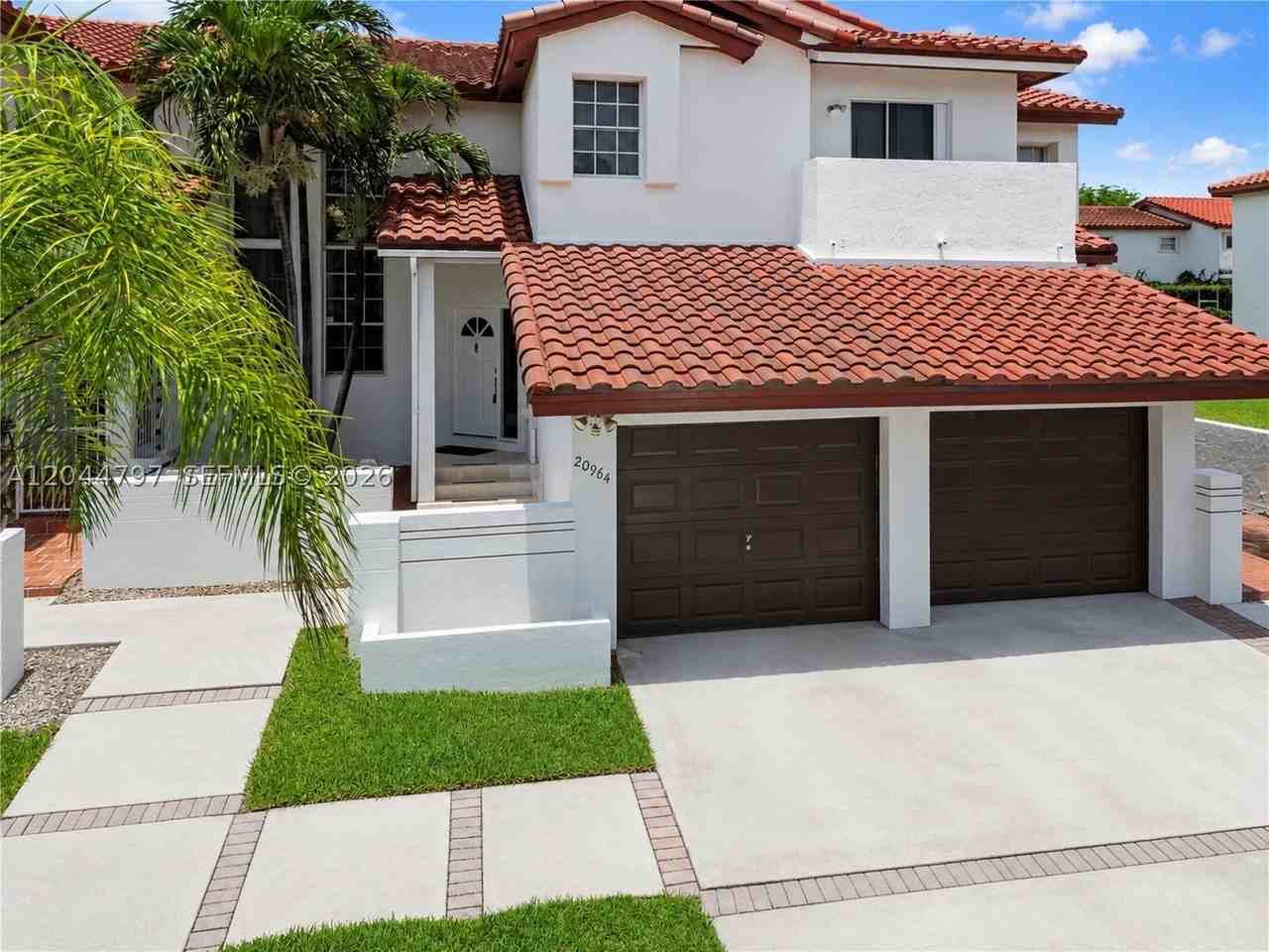 20964 Sw 84th Ave - Photo 2 of 43