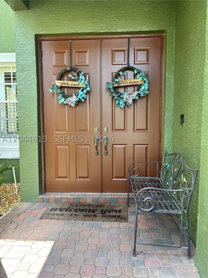 9109 Dupont Pl - Photo 5 of 49