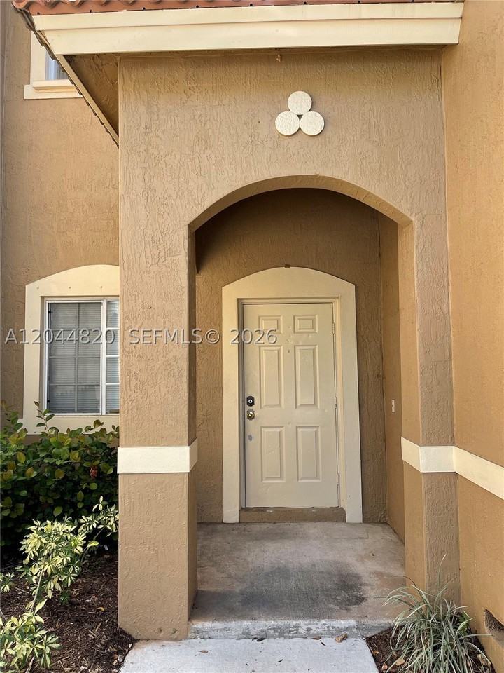 21477 Sw 85th Psge #21477 - Photo 3 of 25