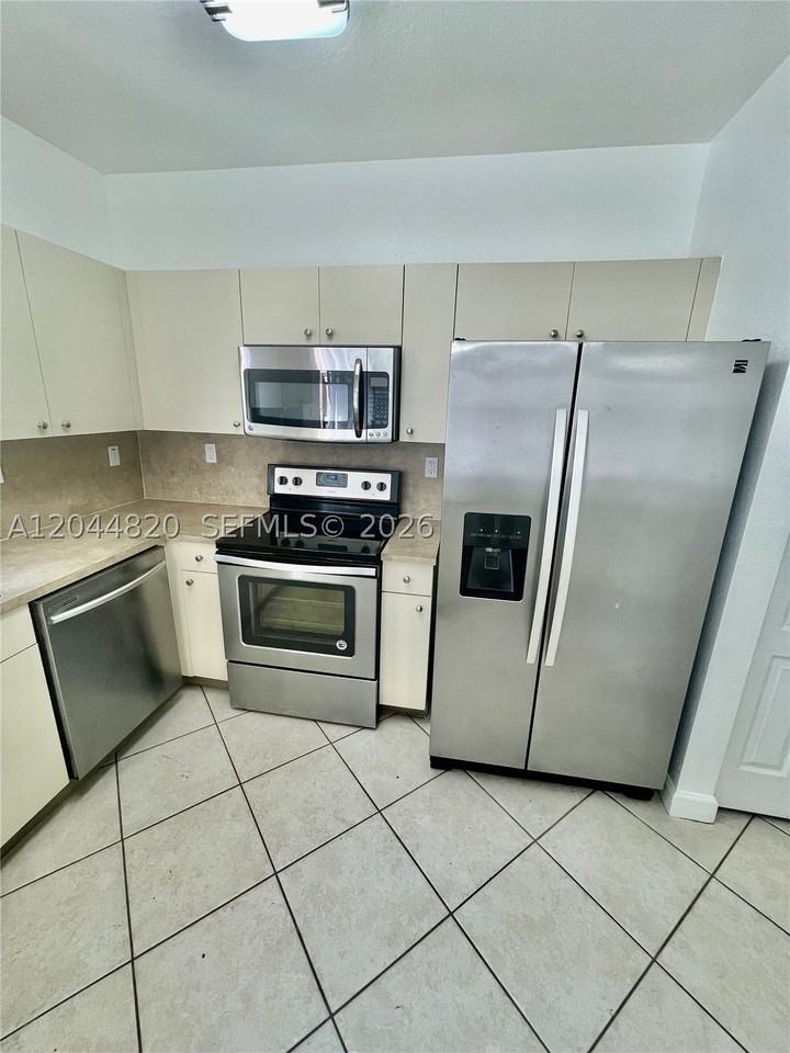 21477 Sw 85th Psge #21477 - Photo 5 of 25