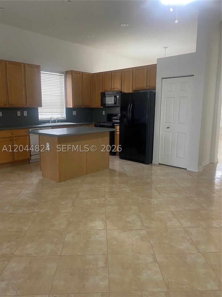 1315 Nw 143rd Ave #1315 - Photo 6 of 20