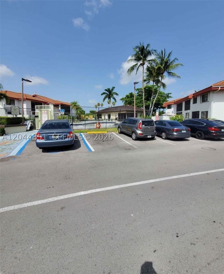 9791 Sw 138th Ave #DA2R - Photo 3 of 18