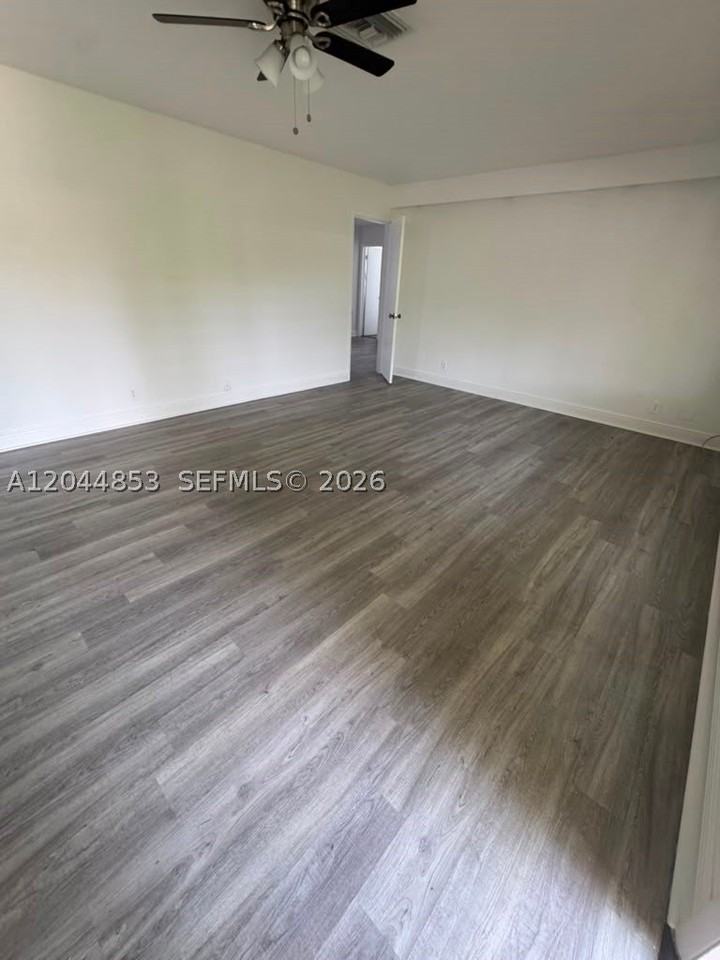 2396 Ne 5th Ave #2398 - Photo 2 of 12