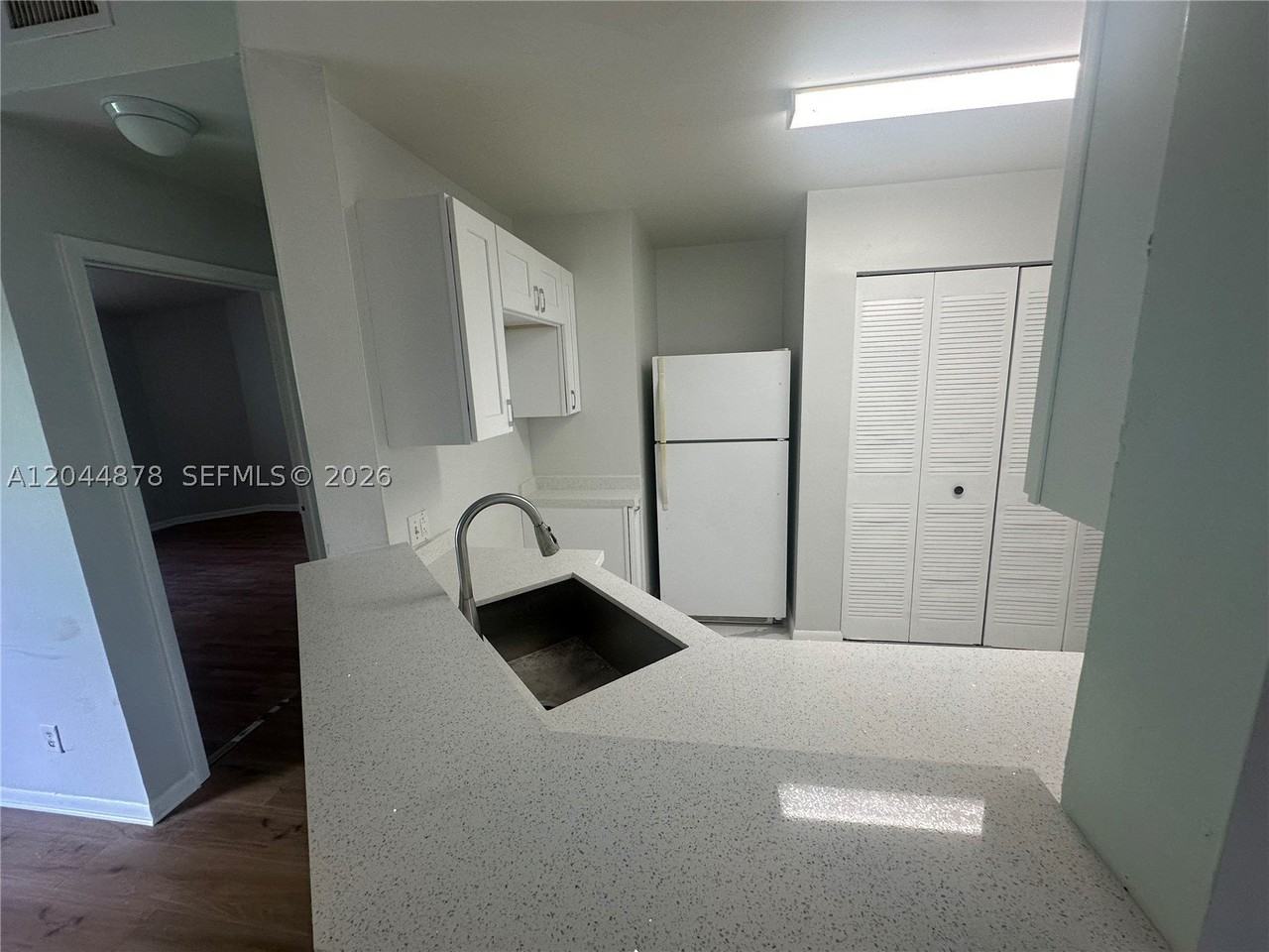 3417 Nw 44th St #206 - Photo 6 of 12