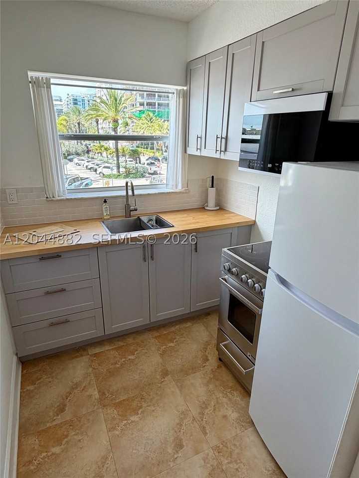 9248 Collins Ave #205 - Photo 4 of 16