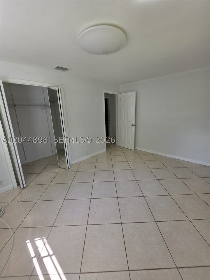 5720 Douglas St - Photo 3 of 15