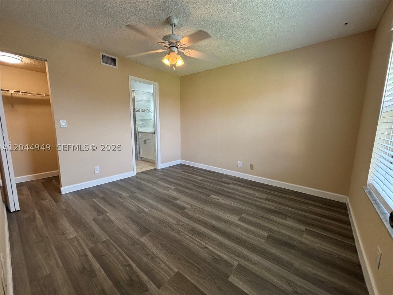 21909 Lake Forest Cir #205 - Photo 6 of 14