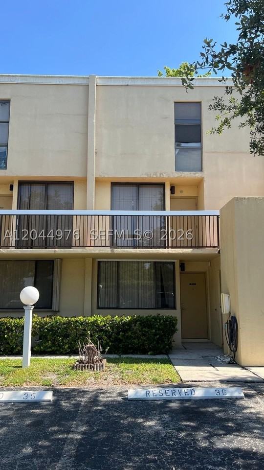 8711 Sw 30th St #106 - Photo 4 of 19