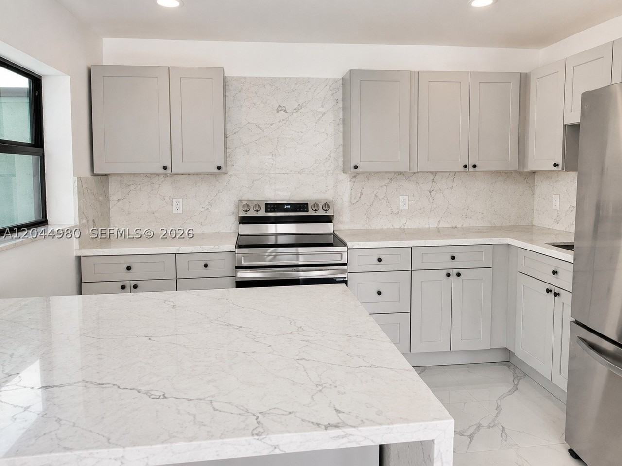 3435 Sw 91st Ave #0 - Photo 3 of 11