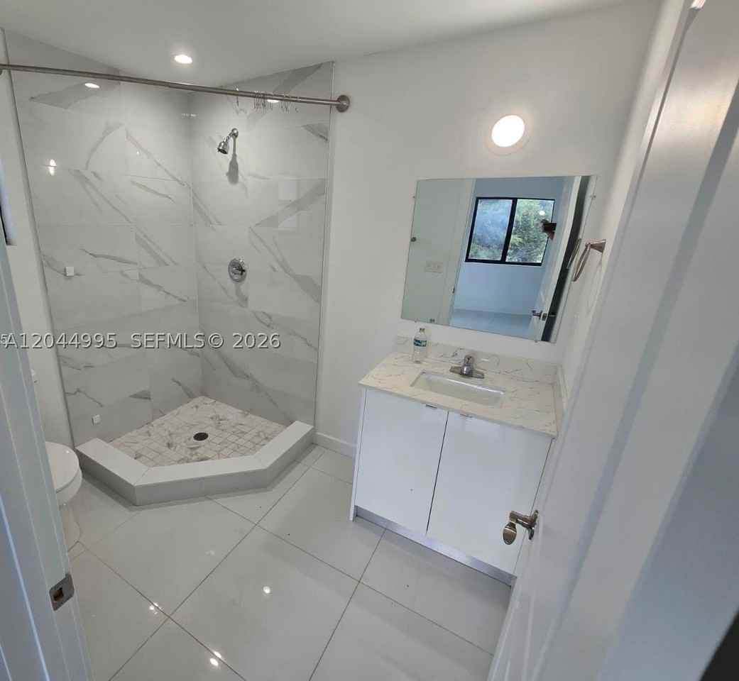 2771 Nw 43rd Ter #2771 - Photo 6 of 13
