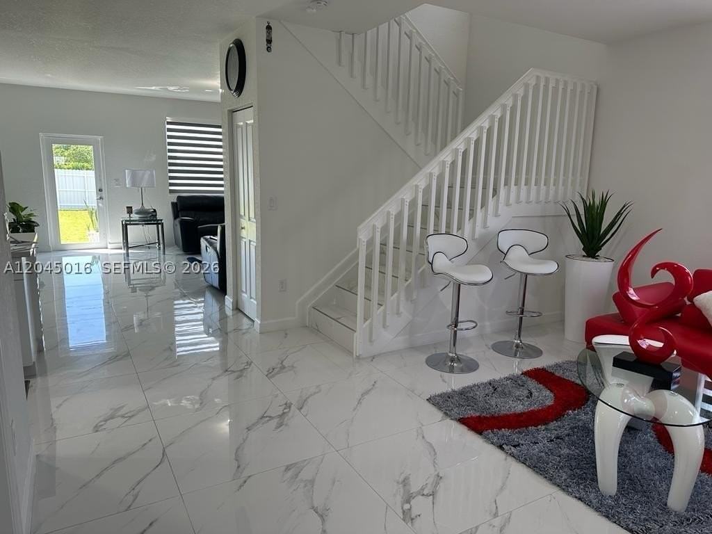 12760 Sw 215th Ter - Photo 3 of 24