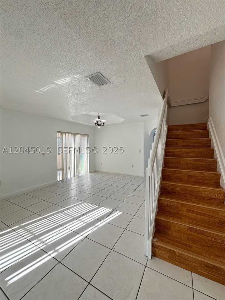 21339 Sw 87th Ct - Photo 4 of 37