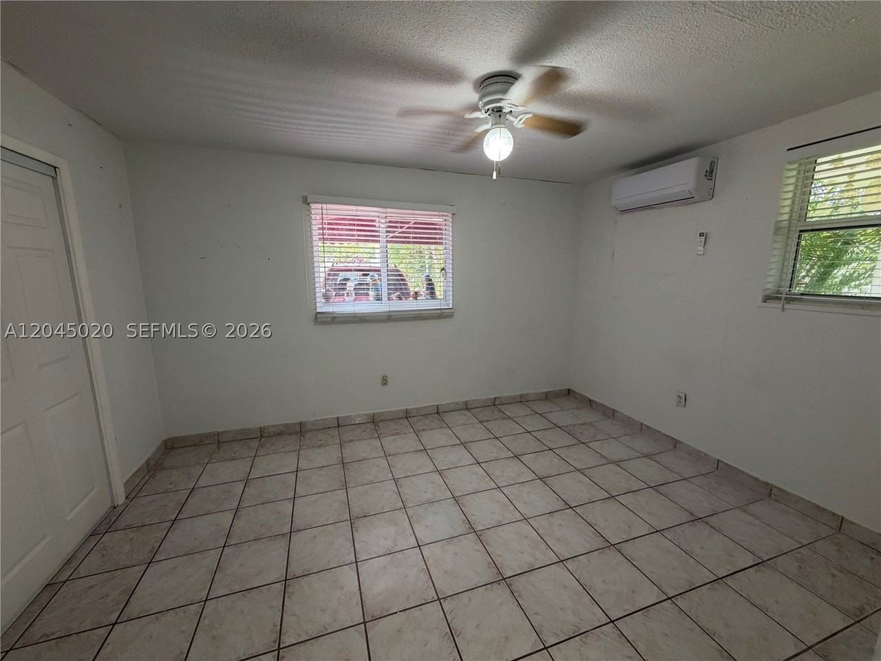 4935 Sw 101st Ave #1 - Photo 7 of 11