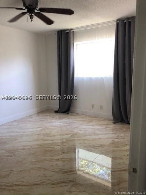 1715 Wiley St #5 - Photo 6 of 8