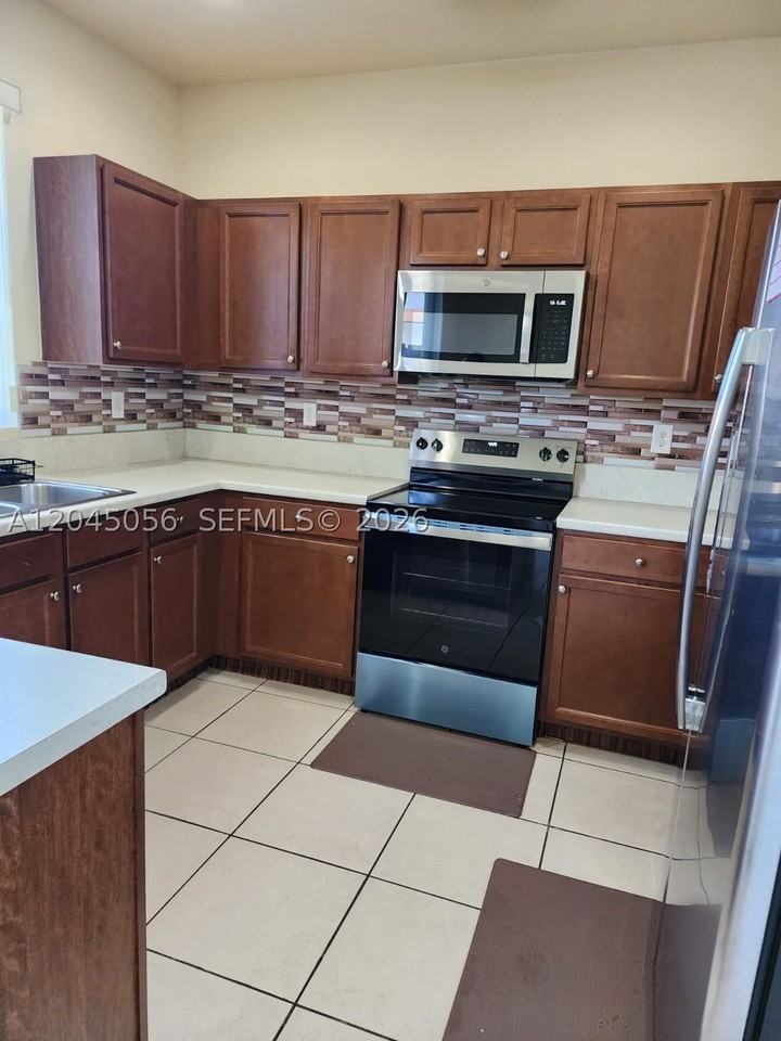 23941 Sw 118th Ave - Photo 3 of 5