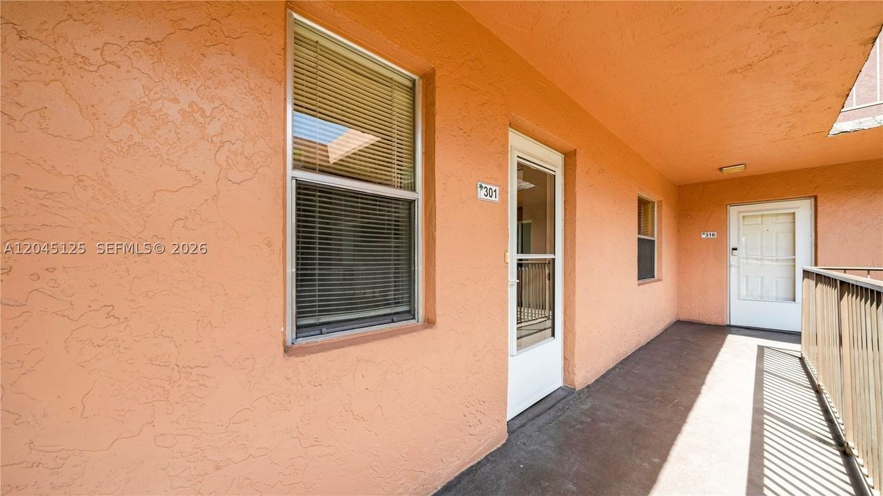 2861 Somerset Dr #301 - Photo 4 of 44