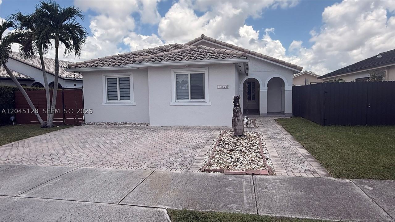 14671 Sw 114th Ter #14671 - Photo 2 of 30