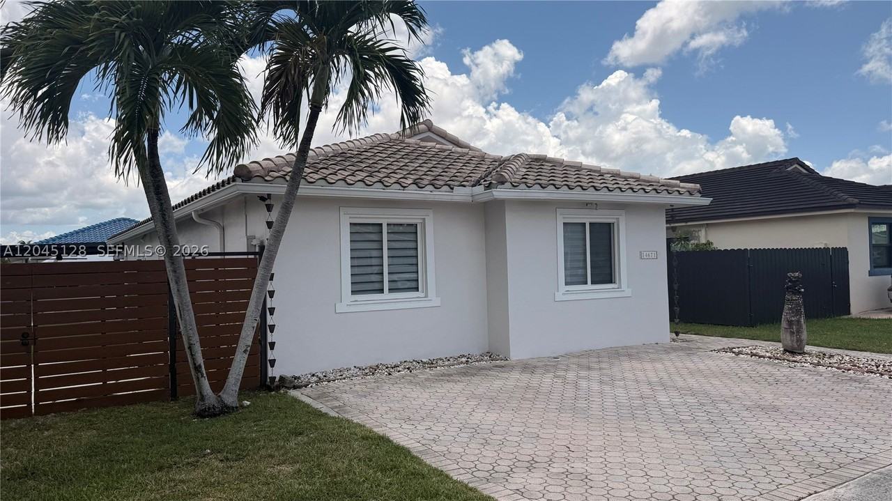 14671 Sw 114th Ter #14671 - Photo 3 of 30