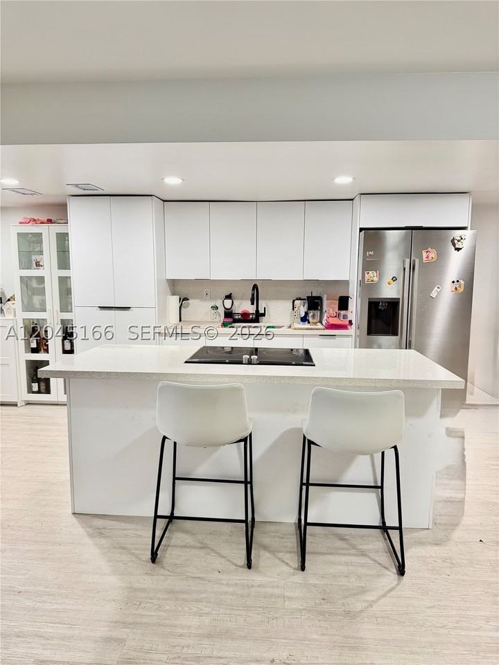 8010 Nw 27th Pl #8010 - Photo 5 of 15