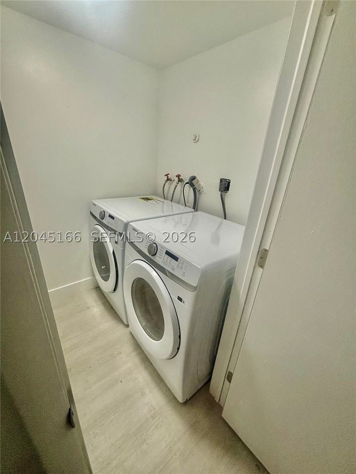 8010 Nw 27th Pl #8010 - Photo 7 of 15