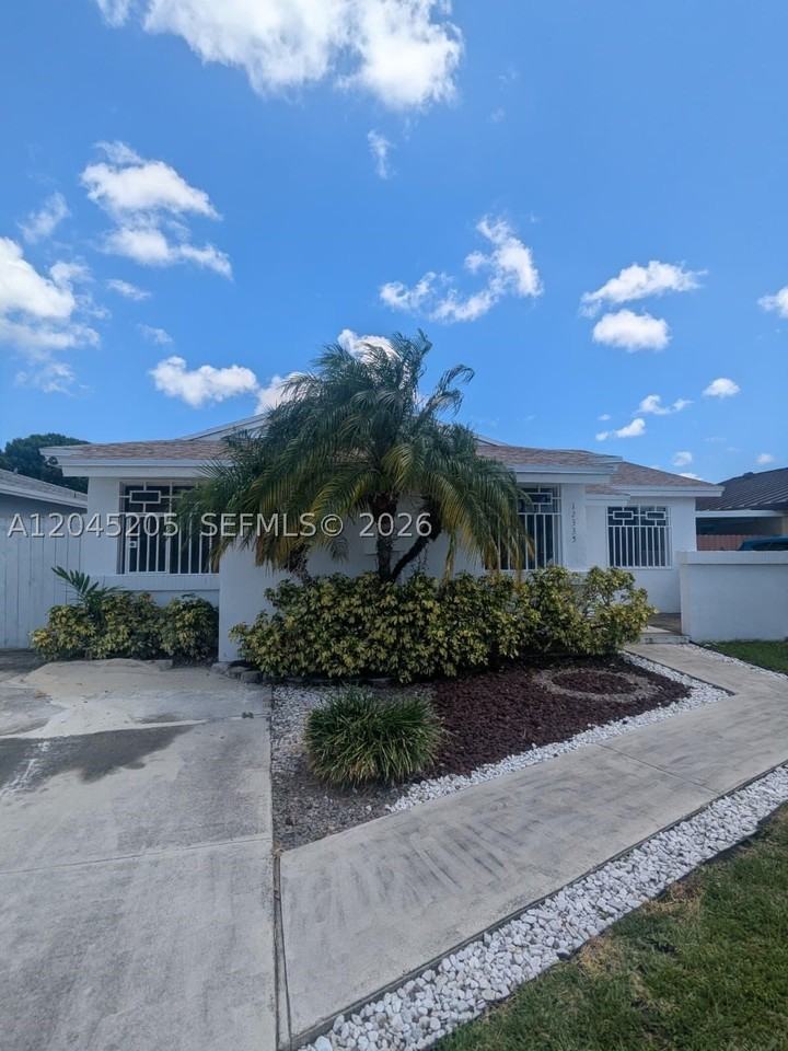 12335 Sw 193rd St #12335 - Photo 2 of 26