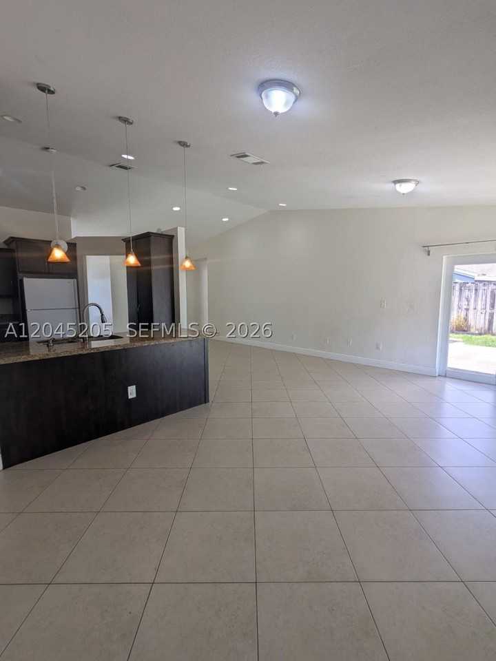 12335 Sw 193rd St #12335 - Photo 7 of 26