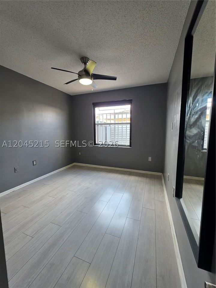 8905 Nw 121st St #0 - Photo 5 of 10