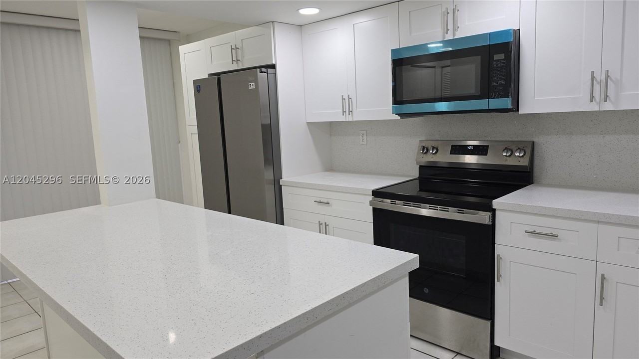 2810 Sw 87th Ave #910 - Photo 4 of 18