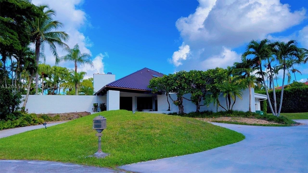 8925 Sw 102nd Ter #0 - Photo 2 of 50