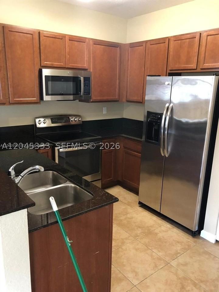 14264 Sw 272nd Ln - Photo 3 of 20